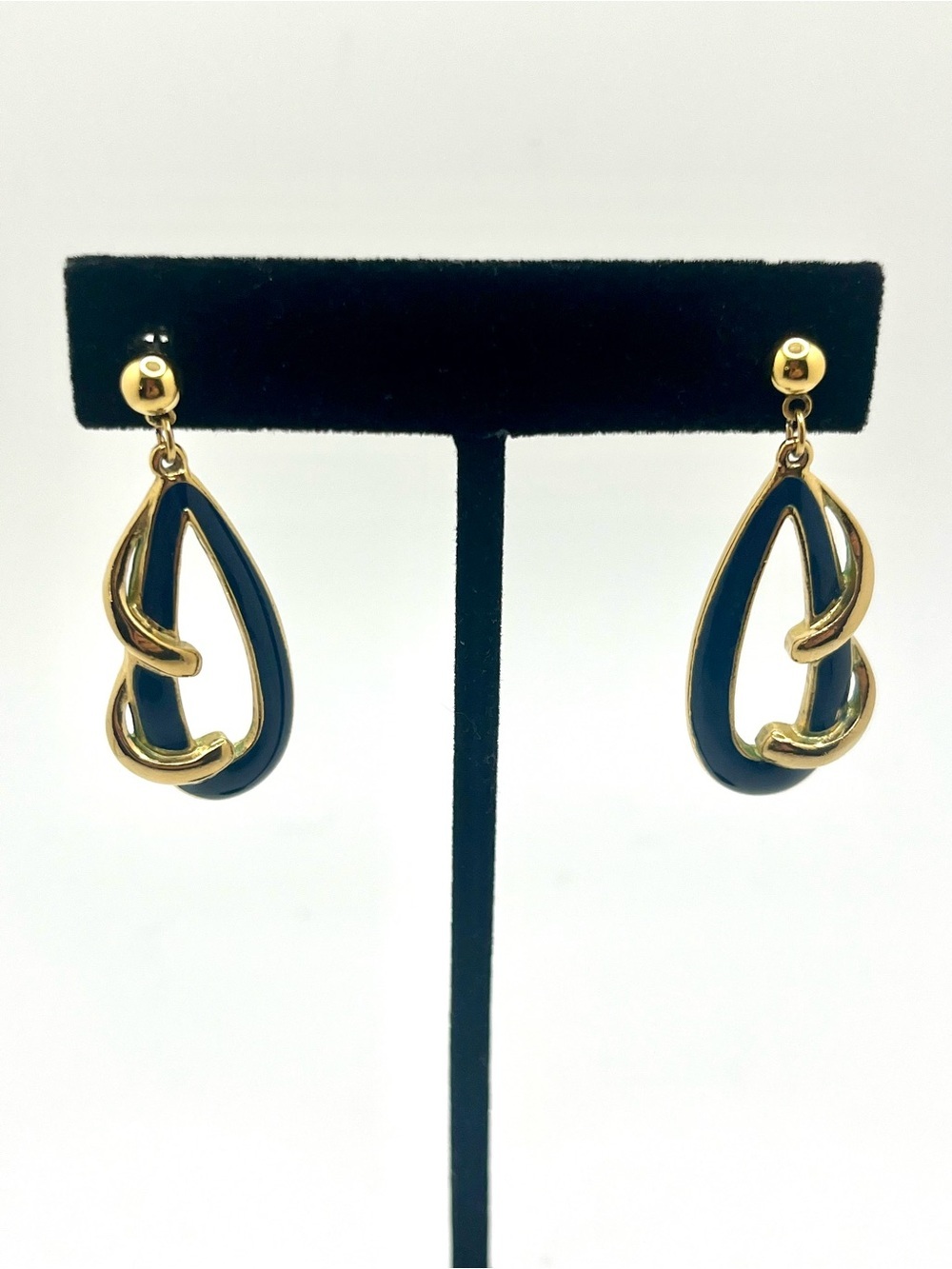 Vintage Trifari navy blue enamel gold tone dangle earrings abstract teardrop